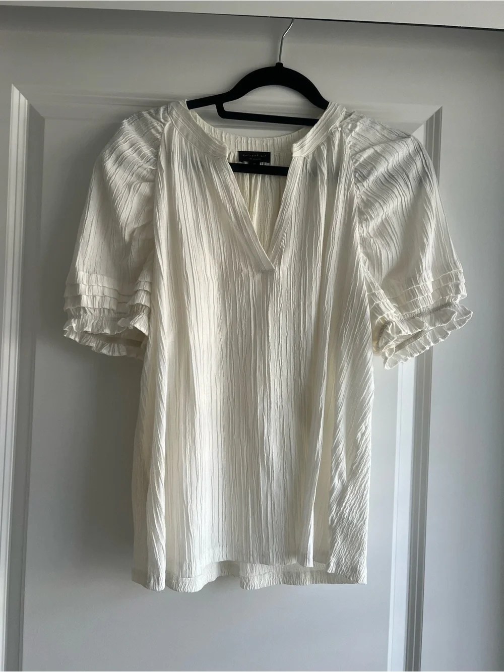 Anthropologie Women's WhiteTextured Puff-Sleeve V-Neck Top